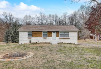 130 W Park Dr Clarksville TN 37043
