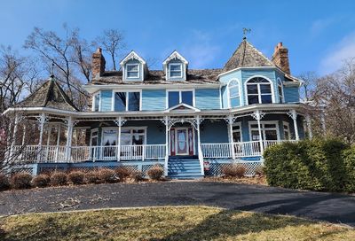 38 N Holly Avenue Fox Lake IL 60020