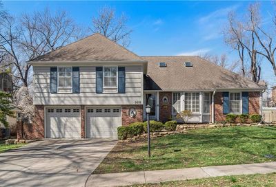 9618 Beverly Drive Overland Park KS 66207