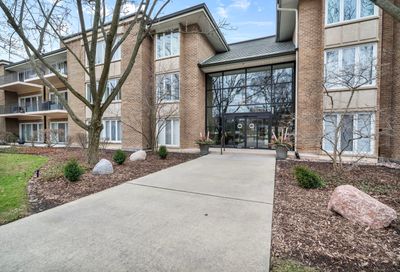 2 Oak Brook Club Drive Oak Brook IL 60523