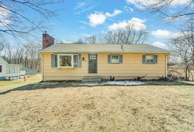 22 Pine Dr Wilbraham MA 01095