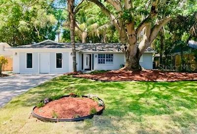2215 Glen Drive Safety Harbor FL 34695