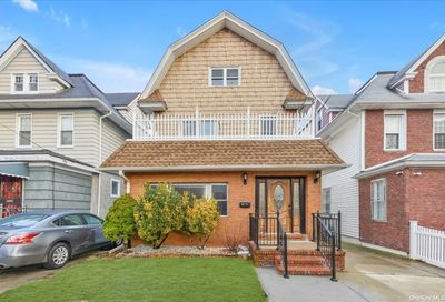 42-37 165th Street Flushing NY 11358