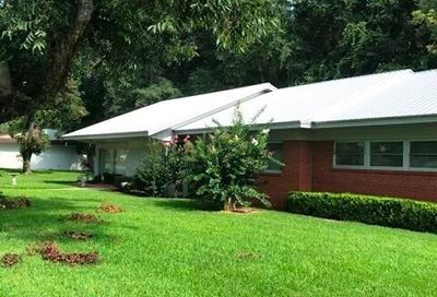 306 W Mann St Glennville GA 30427