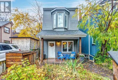 25 SPROAT AVE Toronto ON M4M1W3