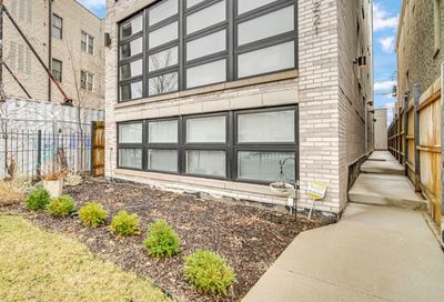 1221 E 46th Street Chicago IL 60653