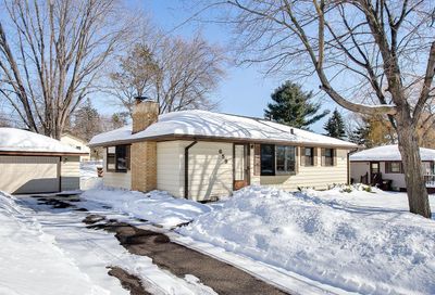 659 Grange Avenue Oakdale MN 55128