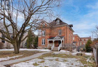 255 MACKAY STREET Ottawa ON K1M2B6