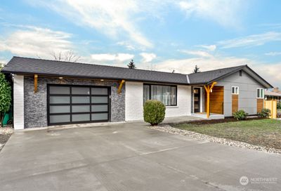 1717 Lake Avenue S Renton WA 98055