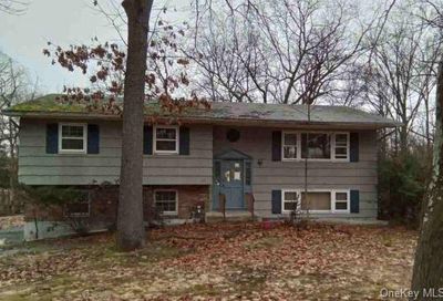 22 Eastbourne Drive Chestnut Ridge NY 10977