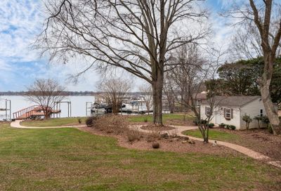 8180 Peninsula Lane Sherrills Ford NC 28673