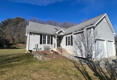 83 Country Squire Rd Uxbridge MA 01569