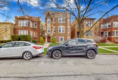 6453 N Wayne Avenue Chicago IL 60626