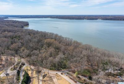 Pinegrove Drive Muscle Shoals AL 35661