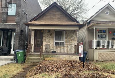 157 BOULTBEE AVE Toronto ON M4J1B2