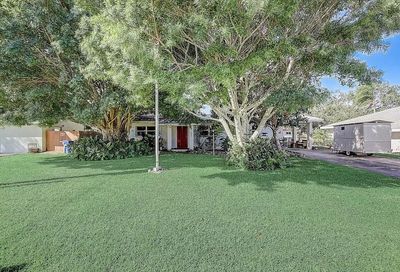 206 21st Street NE Bradenton FL 34208