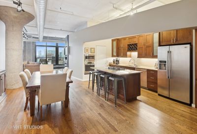 728 W Jackson Boulevard Chicago IL 60661