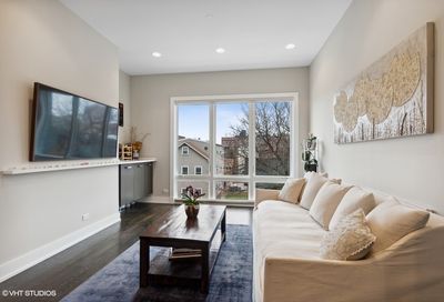 733 N Elizabeth Street Chicago IL 60642