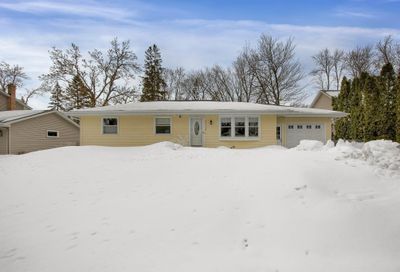 2114 Mapleview Avenue Maplewood MN 55109