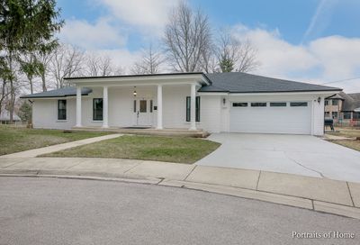 1019 Crest Street Wheaton IL 60189