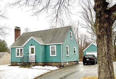 33 Lansing Avenue (West) Worcester MA 01605