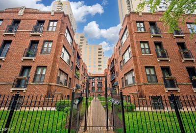 906 W Winona Street Chicago IL 60640