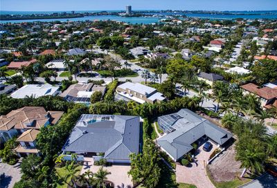 493 Partridge Circle Sarasota FL 34236