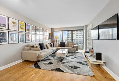 2020 N Lincoln Park West Chicago IL 60614