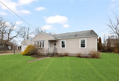 41 Rosella Avenue Pawtucket RI 02861