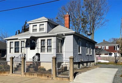 14 Busby Street Pawtucket RI 02860