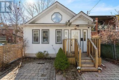 100 PICKERING ST Toronto ON M4E3J7