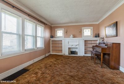6771 N Oxford Avenue Chicago IL 60631