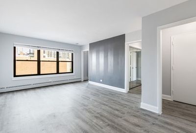 5858 N Sheridan Road Chicago IL 60660