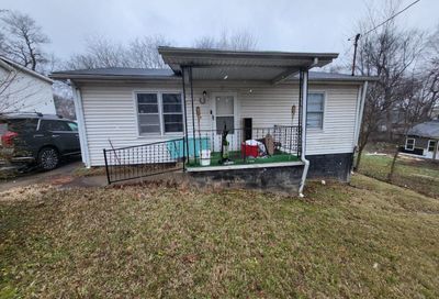 528 9th St Clarksville TN 37040