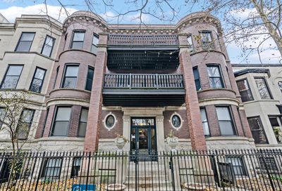 827 W Lakeside Place Chicago IL 60640