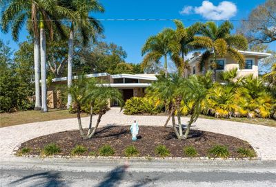 5635 7th Avenue N St Petersburg FL 33710