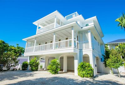 141 Avenida Veneccia Sarasota FL 34242