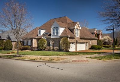 660 Springlake Dr Franklin TN 37064