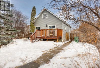 5210 55 Avenue Ponoka AB T4J1G9