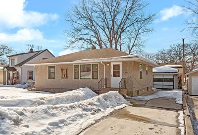 927 Algonquin Avenue Saint Paul MN 55119
