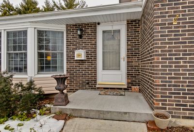 836 Pembrooke Road Libertyville IL 60048