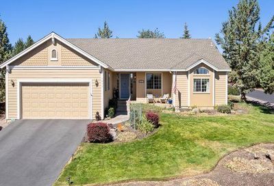 7957 Little Falls Court Redmond OR 97756