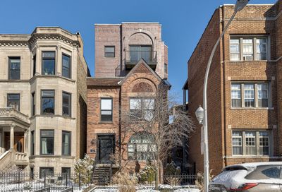 632 W Barry Avenue Chicago IL 60657