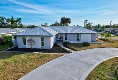 5121 Glade Court Cape Coral FL 33904