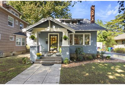 2833 NE Weidler St Portland OR 97232