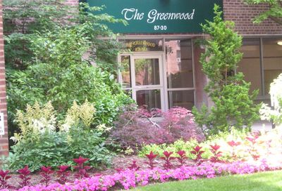 87-30 204th Street Hollis NY 11423