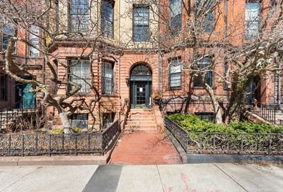 233 Commonwealth Avenue Boston MA 02116