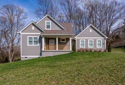 1003 Stonebrook Dr Dickson TN 37055