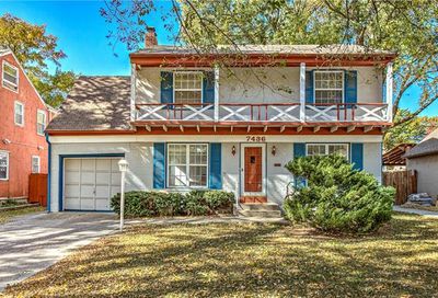 7436 Charlotte Street Kansas City MO 64131