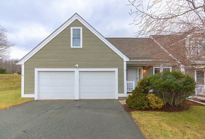2 Jefferson Ct Uxbridge MA 01569